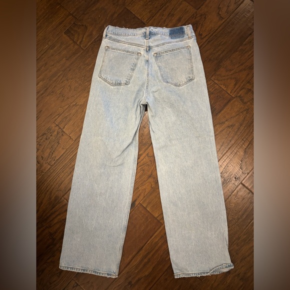 Abercrombie & Fitch the 90’s Relaxed Jean High Rise size 30/10s - Picture 3 of 3